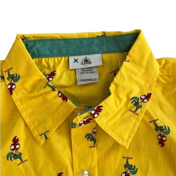 NEW Disney Camp Shirt Button Down Moana Hei-Hei Yellow Men’s Small - Picture 11 of 12